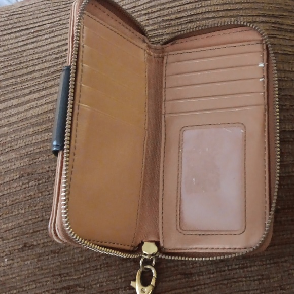 Fossil Two-Toned  Wallet - Picture 5 of 6